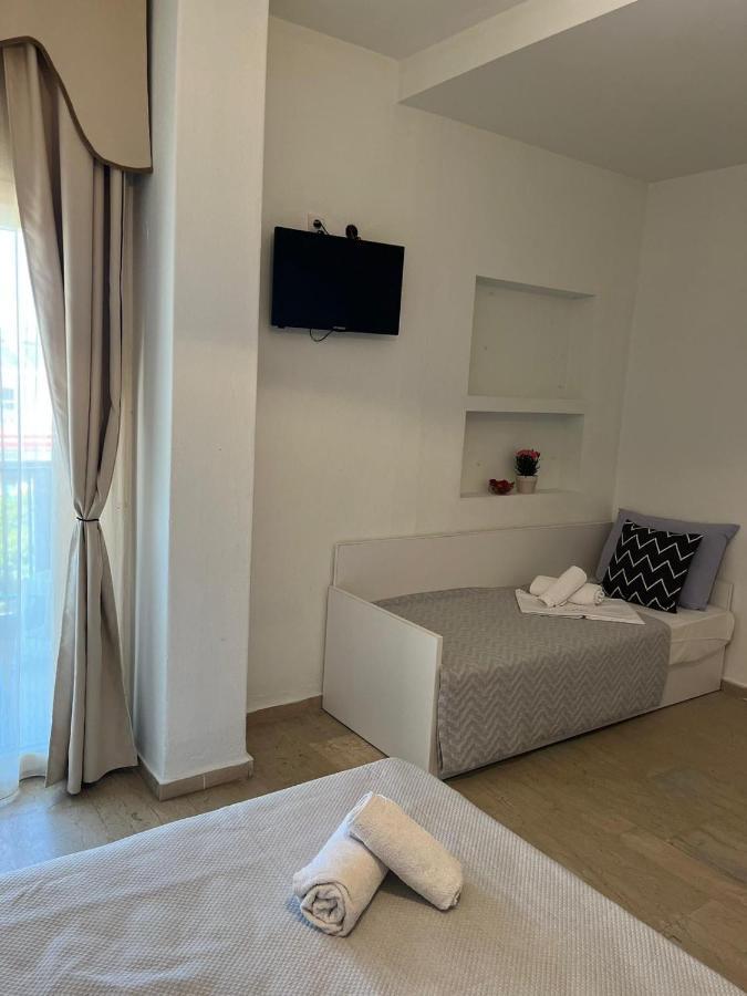 Platon Hotel Neoi Poroi Exterior photo