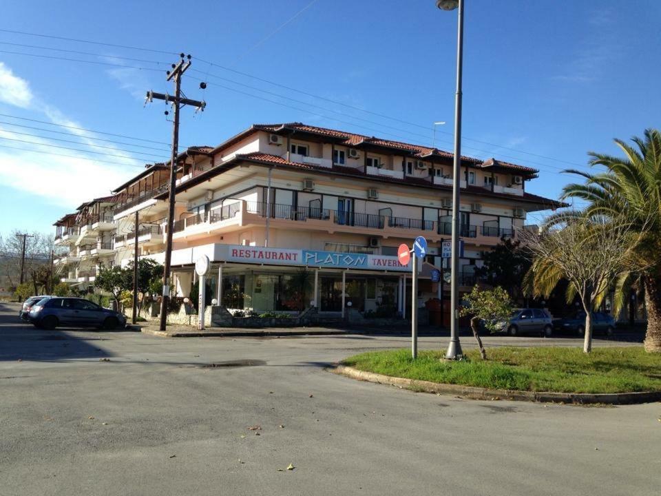 Platon Hotel Neoi Poroi Exterior photo